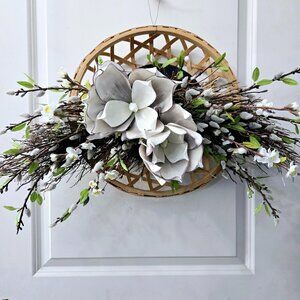 Rustic Farmhouse Magnolia Wall Hanging
